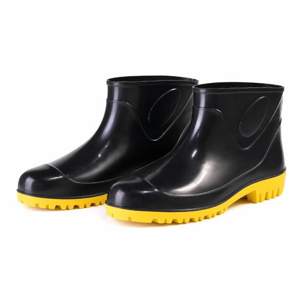 Bota de PVC Cano Curto | Impermeabilidade e Praticidade