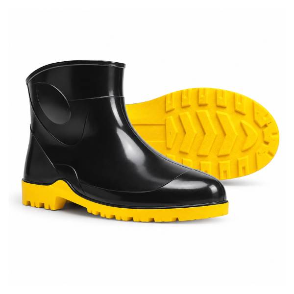 Bota de PVC Cano Curto | Impermeabilidade e Praticidade